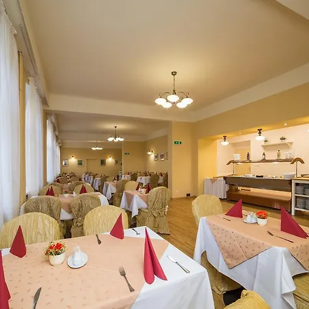 Luisa Hotel